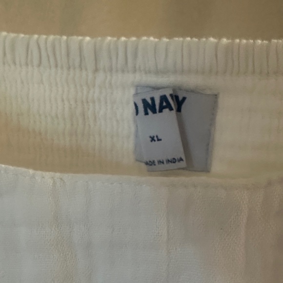 Old Navy Cream Camisole with Tie Straps - Picture 4 of 5